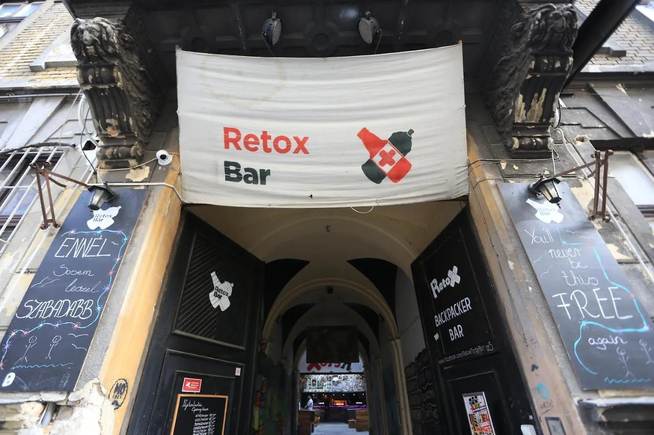 Retox Party Hostel Budapeşte Macaristan