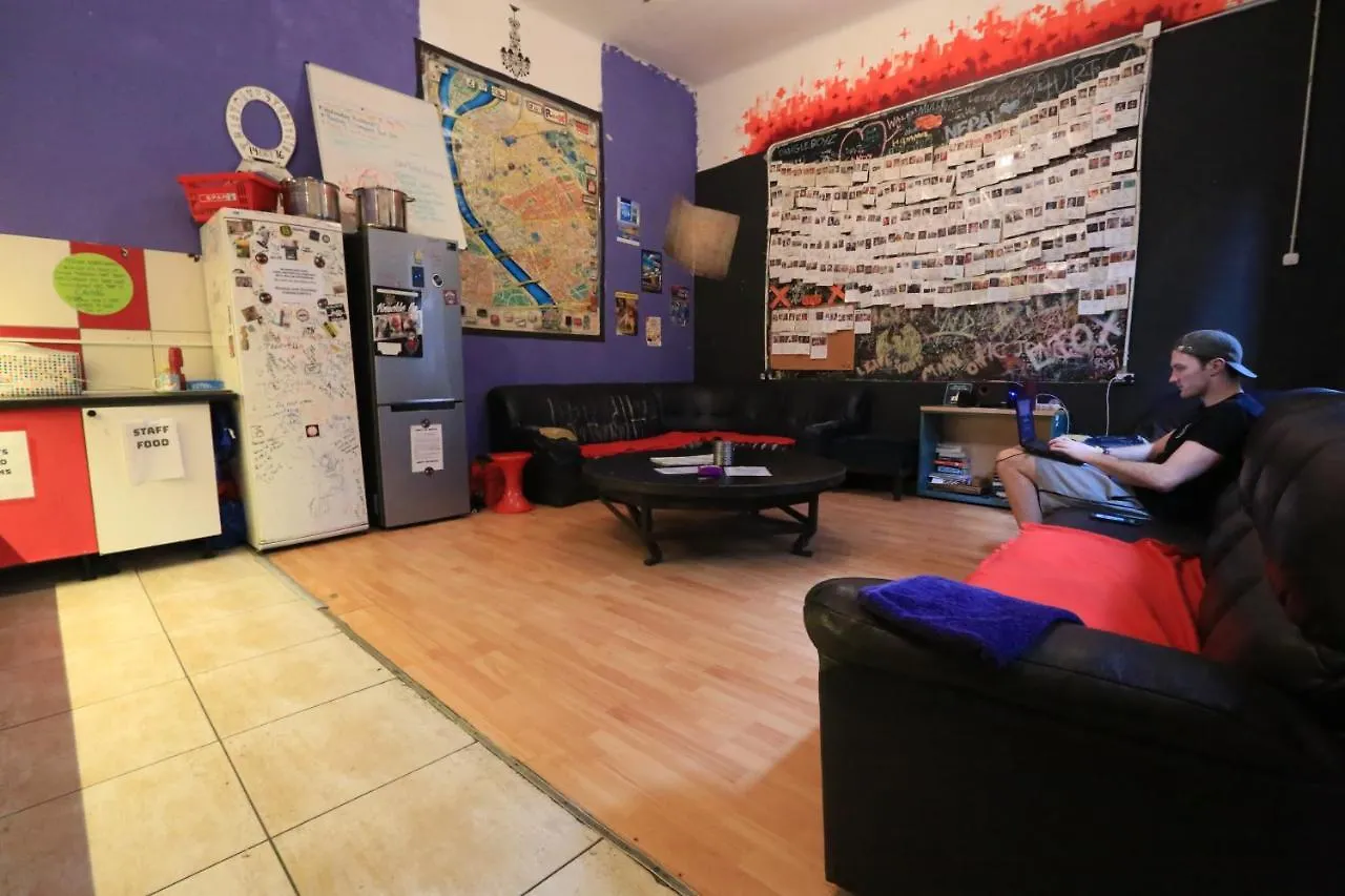 Retox Party Hostel Budapeszt Węgry