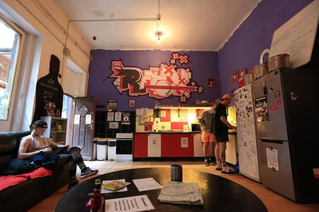 بودابست Retox Party Hostel